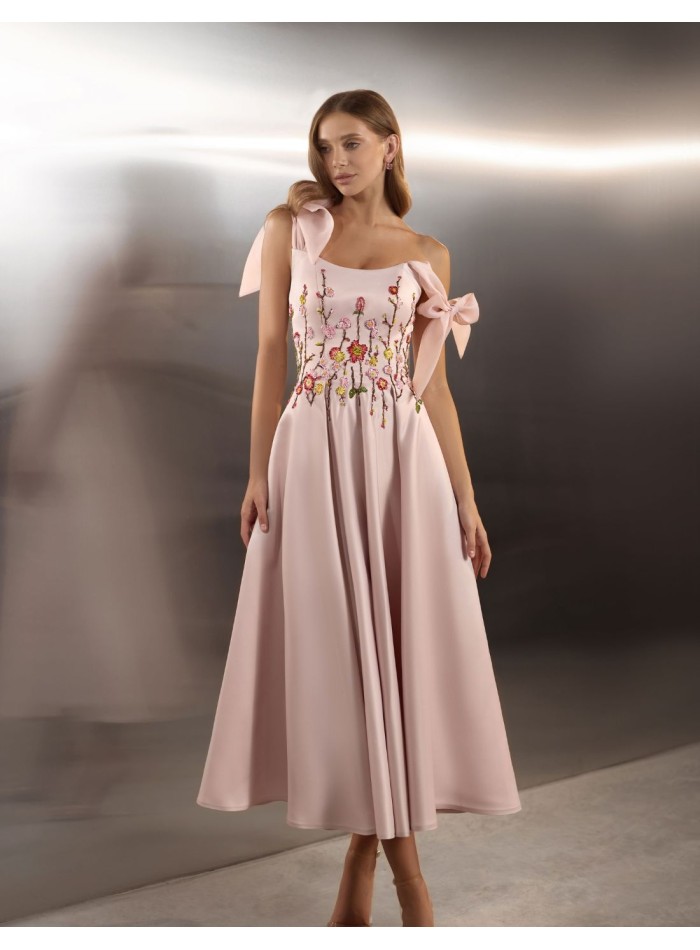 Robe de soirée midi avec corsage brodé de...