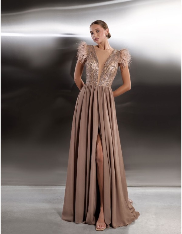 Robe longue de fête avec un corsage brillant et des... 2
