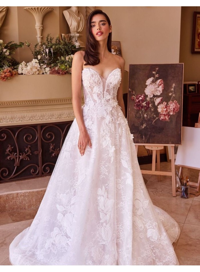 Vestido de novia de encaje y escote corazón Línea A