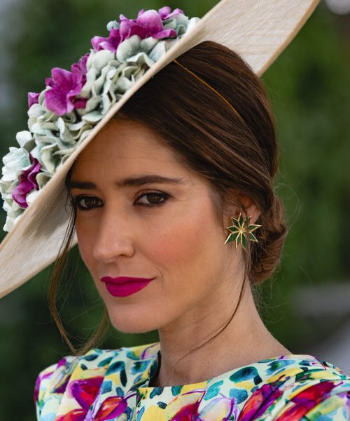 Vestido tobillero estampado con pamela para invitada boda-20