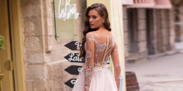 EL LOOK PRINCESA DE MACARENA SILT LO TIENES EN INVITADISIMA
