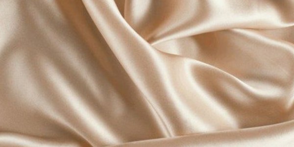 BEIGE PARA INVITADAS PERFECTAS