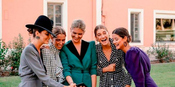 Luce como la invitada perfecta estos vestidos de invitada que te enamorarán.