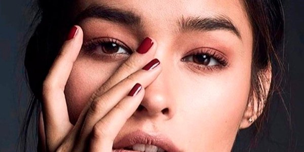 Tips to embroider your make-up for evening weddings.